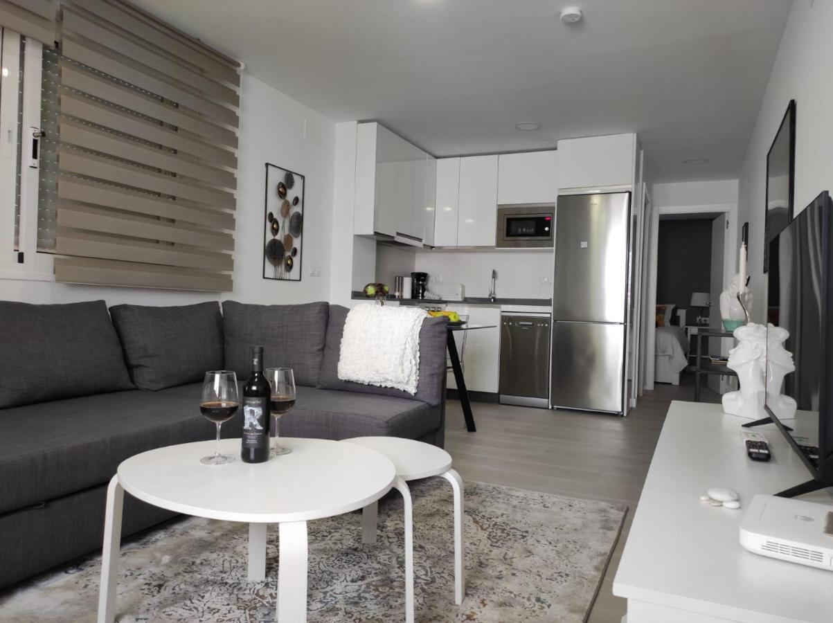 1 Bedroom Beachfront Apartment At Torecilla Beach Nerja Exterior foto